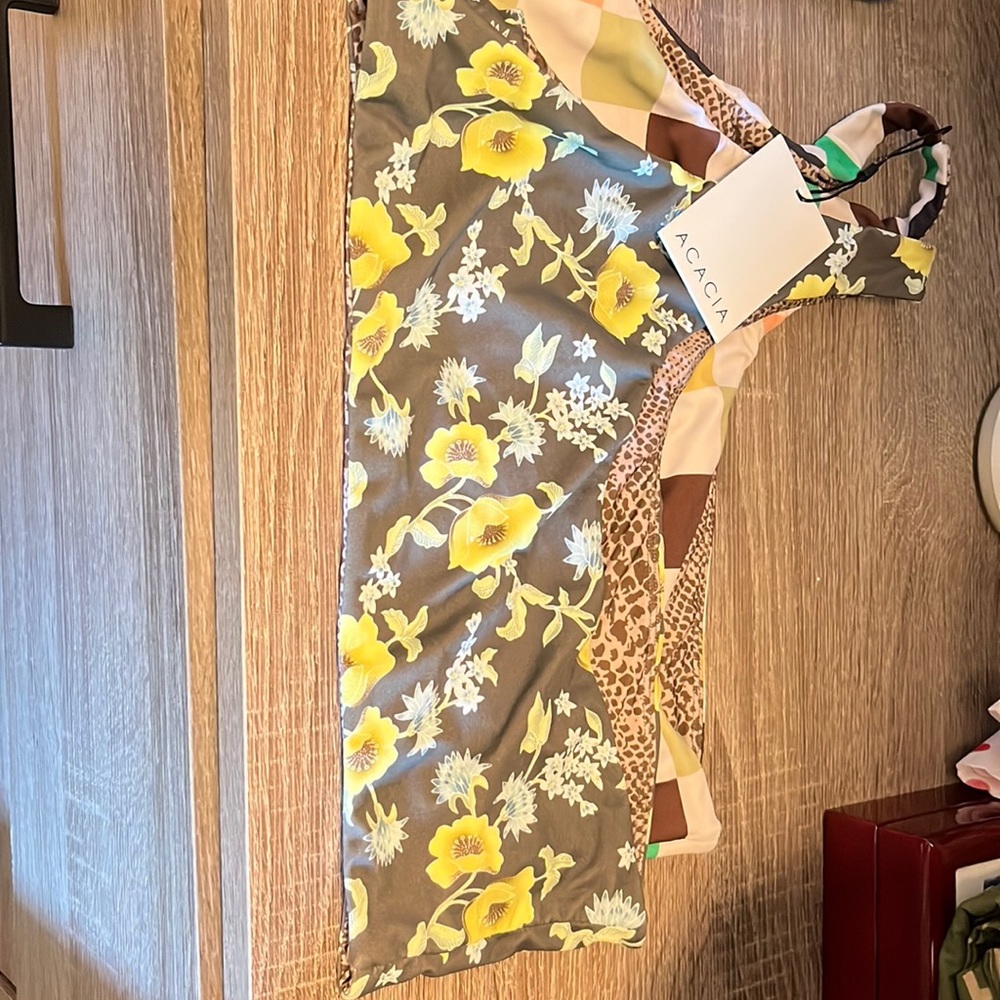 Acacia Celine top: citirine
